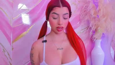 Snapshot of scarleett_jones chatting on February 2026 10:16:02 PM scarleett jones online show from February 2026 10:16:02 PM