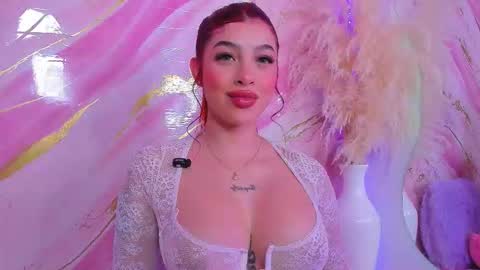 Snapshot of scarleett_jones chatting on February 2026 10:17:01 PM scarleett jones online show from February 2026 10:17:01 PM