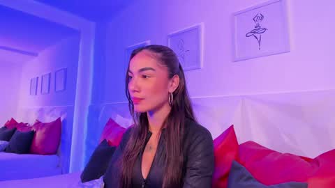 Scarlet online show from April 2026 05:02:02 PM
