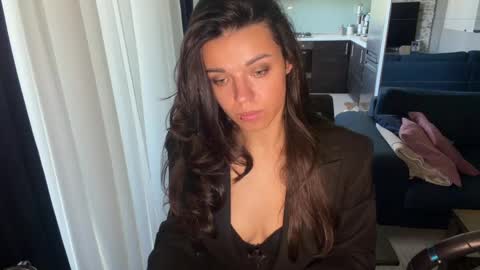 Sophie online show from May 2026 07:16:01 AM