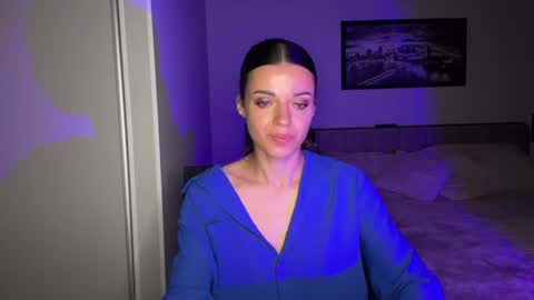 Sophie online show from July 2026 10:39:01 AM