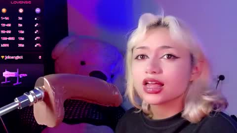 Snapshot of scarlet_gold chatting on June 2026 02:24:02 AM scarlet_gold online show from June 2026 02:24:02 AM