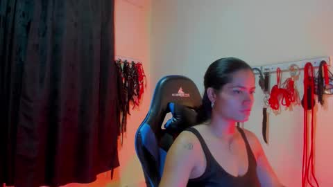 scarlet taylor kennedy online show from October 2025 12:52:02 AM