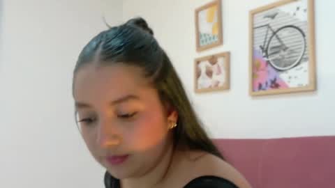scarlet_queen7 online show from May 2026 04:15:01 PM