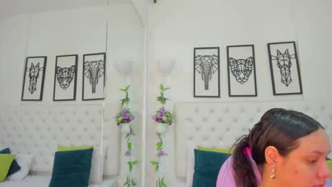 Isa online show from February 2025 10:58:01 AM