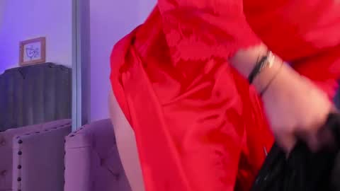              online show from December 2024 02:37:02 PM