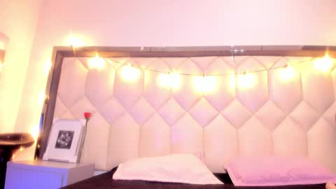 Snapshot of scarlethbigbug chatting on February 2026 12:12:01 PM scarlethbigbug online show from February 2026 12:12:01 PM