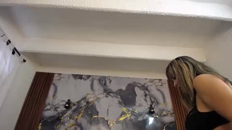 Scarleth online show from December 2025 03:21:02 PM