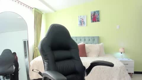 Scarlett online show from February 2026 12:48:02 PM