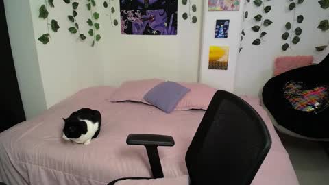 Scarlett Blackthorne  online show from September 2025 04:48:02 AM