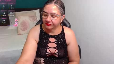 Scarlett  online show from October 2025 01:49:01 AM