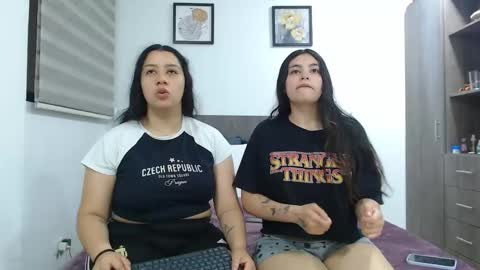 Scarlett and Jazmin online show from March 2026 01:20:02 AM