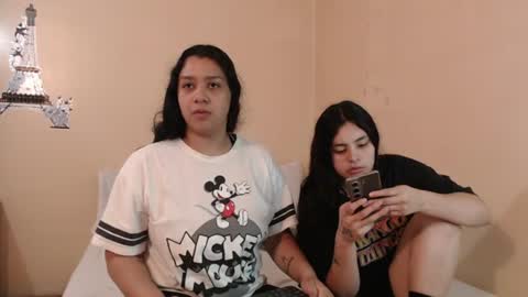 Snapshot of scarlett_evance chatting on July 2026 02:40:01 AM Scarlett and Jazmin online show from July 2026 02:40:01 AM