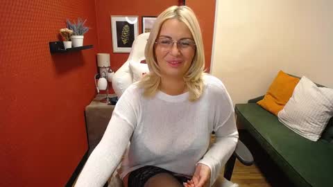 Snapshot of scarlett_mai chatting on January 2025 09:19:02 AM Scarlett online show from January 2025 09:19:02 AM