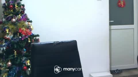 Snapshot of scarlett_queen01 chatting on January 2025 05:34:02 AM scarlett_queen01 online show from January 2025 05:34:02 AM