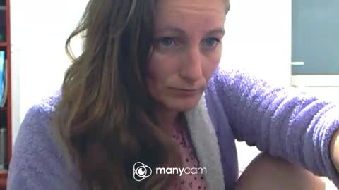Snapshot of scarlett_queen01 chatting on October 2025 04:33:02 AM scarlett_queen01 online show from October 2025 04:33:02 AM