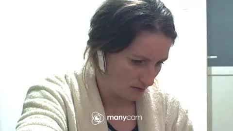Snapshot of scarlett_queen01 chatting on October 2025 03:40:02 AM scarlett_queen01 online show from October 2025 03:40:02 AM