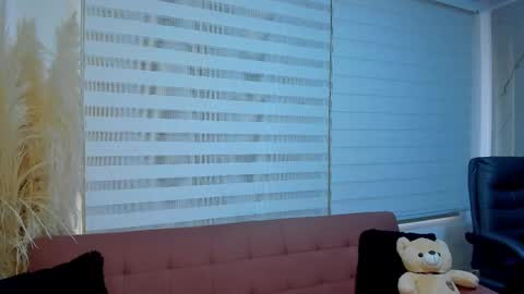 scarlett_raven_ online show from March 2026 08:37:01 PM