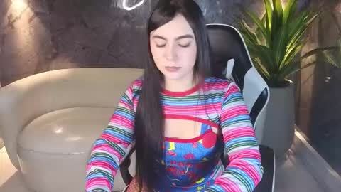 Scarlett online show from October 2025 01:23:02 PM