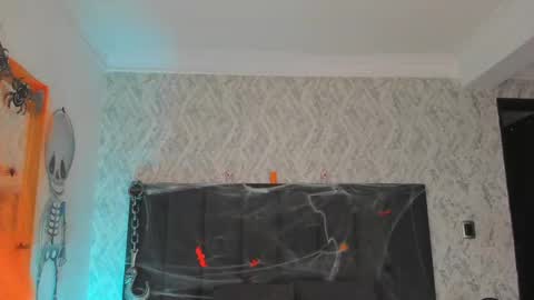 Scarlett online show from October 2025 05:52:01 AM