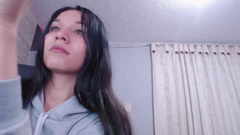 Scarlett Von Rose online show from October 2025 04:05:01 PM