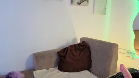 Snapshot of scarlett_walker05 chatting on April 2026 01:16:01 PM Scarlett online show from April 2026 01:16:01 PM