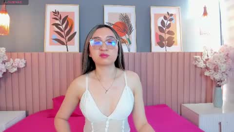Snapshot of scarlett_white__ chatting on June 2026 12:35:01 PM Scarlett online show from June 2026 12:35:01 PM