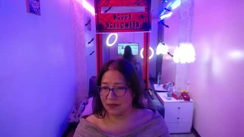 Snapshot of scarlett_widow chatting on October 2025 02:45:02 AM scarlett_widow online show from October 2025 02:45:02 AM