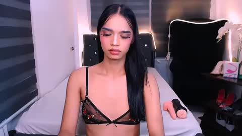 scarlette online show from December 2024 06:04:02 PM