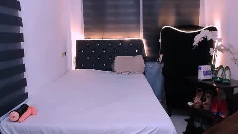 scarlette online show from February 2025 09:41:01 AM