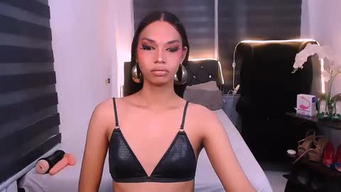 scarlette online show from February 2025 11:20:02 AM