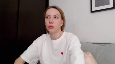 Snapshot of scarlettford chatting on November 2025 04:20:02 PM Scarlett online show from November 2025 04:20:02 PM