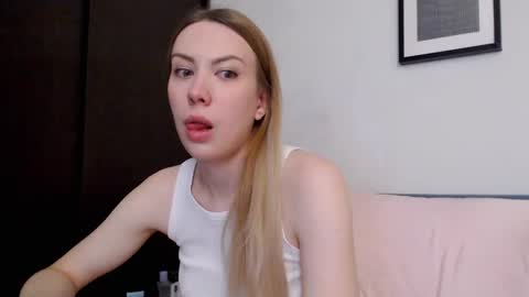 Snapshot of scarlettford chatting on November 2025 12:49:02 PM Scarlett online show from November 2025 12:49:02 PM