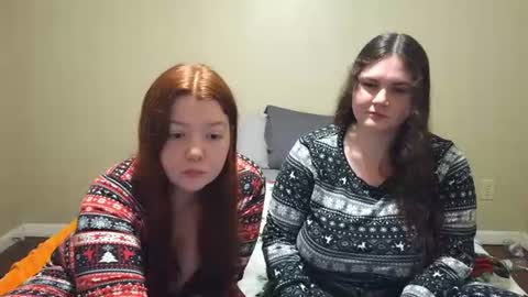 Snapshot of scarletttsinner chatting on June 2026 02:45:01 AM scarletttsinner online show from June 2026 02:45:01 AM