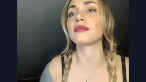 Snapshot of scarlettxblonde chatting on May 2026 08:38:01 PM ScarlettxBlonde online show from May 2026 08:38:01 PM