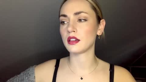Snapshot of scarlettxblonde chatting on May 2026 06:31:02 AM ScarlettxBlonde online show from May 2026 06:31:02 AM