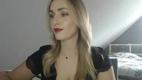 Snapshot of scarlettxblonde chatting on May 2026 02:13:02 PM ScarlettxBlonde online show from May 2026 02:13:02 PM