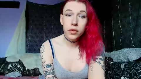 Snapshot of scary_sarah chatting on February 2026 03:19:02 PM Sarah Bones online show from February 2026 03:19:02 PM