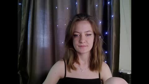 Snapshot of scented_elsa chatting on May 2026 11:26:01 AM Elsa online show from May 2026 11:26:01 AM