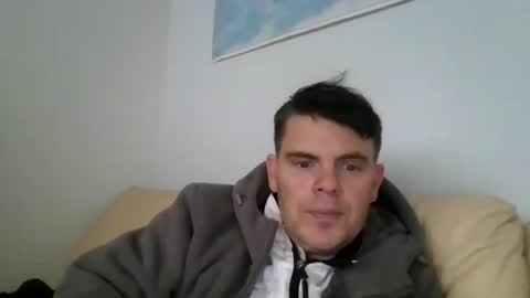 schosch01 online show from October 2025 10:23:02 AM