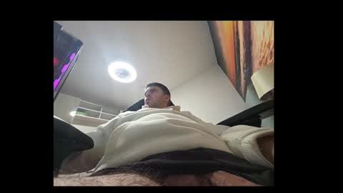 schosch01 online show from October 2025 09:17:02 PM