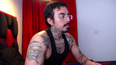 Snapshot of scockpion_ chatting on May 2026 01:11:02 AM Alejandro help me to reach 200 thumps up online show from May 2026 01:11:02 AM
