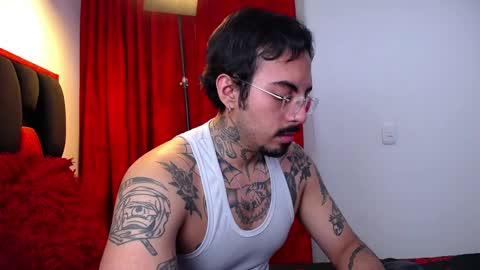 Snapshot of scockpion_ chatting on May 2026 05:59:01 AM Alejandro help me to reach 200 thumps up online show from May 2026 05:59:01 AM