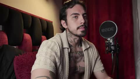 Snapshot of scockpion_ chatting on June 2026 09:55:02 AM Alejandro help me to reach 200 thumps up online show from June 2026 09:55:02 AM