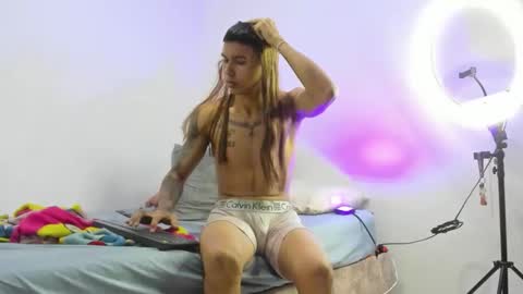 scook_gray online show from May 2026 09:43:01 PM