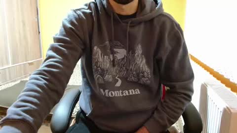 Snapshot of scotty_98 chatting on January 2025 07:07:02 PM scotty_98 online show from January 2025 07:07:02 PM