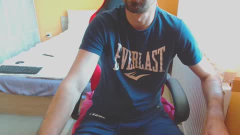 Snapshot of scotty_98 chatting on January 2025 01:15:01 PM scotty_98 online show from January 2025 01:15:01 PM