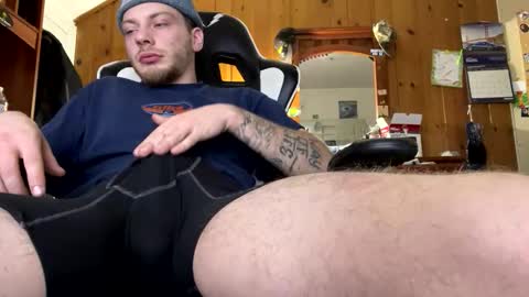 scrad1999 online show from February 2026 04:40:02 AM