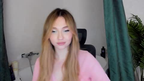 Snapshot of seaebreeze chatting on December 2024 12:41:01 AM Kate online show from December 2024 12:41:01 AM