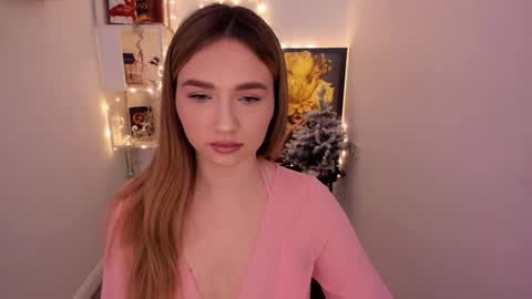 Snapshot of seaebreeze chatting on December 2024 03:20:01 AM Kate online show from December 2024 03:20:01 AM